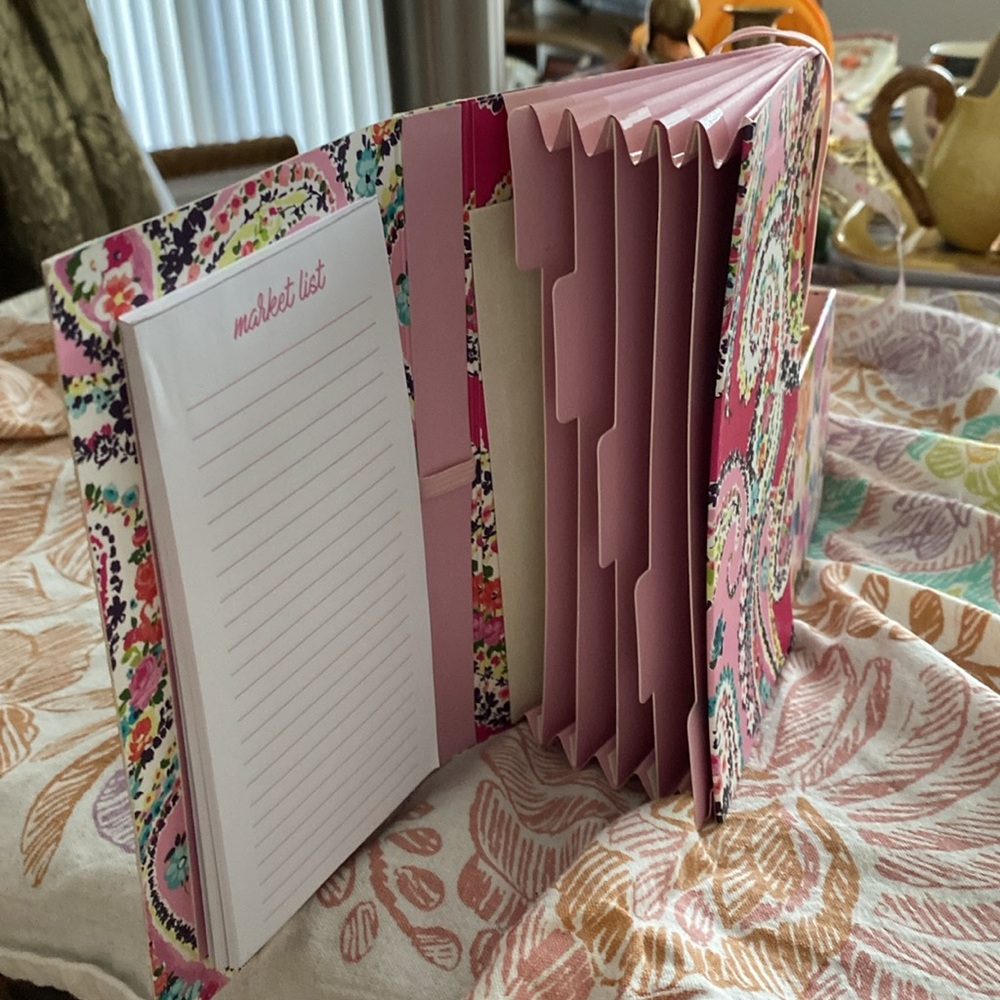 Vera Bradley Market Organizer (Wildflower Paisley) with Pencil. Fits most purses
